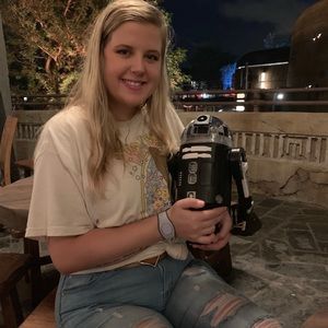 Meet your Posher, Hannah